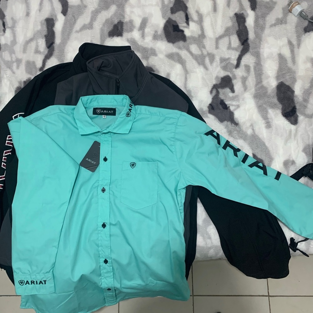 NWT ariat long sleeve shirt